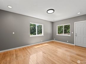 12170 Viewcrest Place NE, Bainbridge Island WA 98110