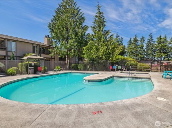 4709 176th Street SW C1, Lynnwood WA 98037