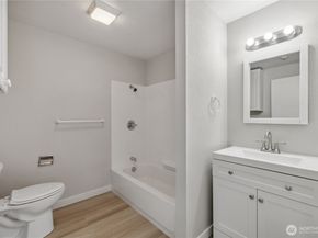 4709 176th Street SW C1, Lynnwood WA 98037