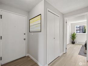 4709 176th Street SW C1, Lynnwood WA 98037