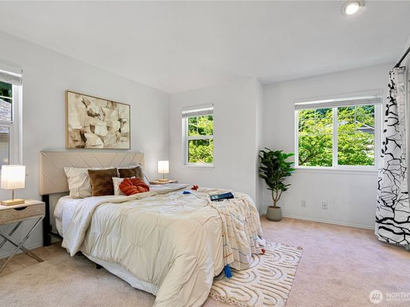 9834 NE 130th Place, Kirkland WA 98034