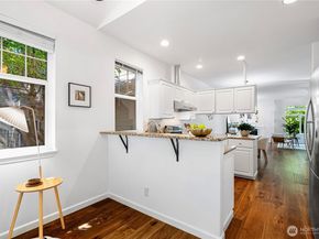 9834 NE 130th Place, Kirkland WA 98034