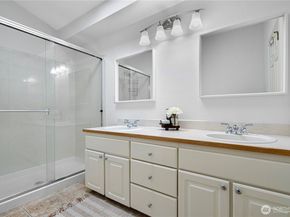 9834 NE 130th Place, Kirkland WA 98034