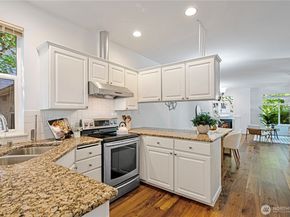 9834 NE 130th Place, Kirkland WA 98034