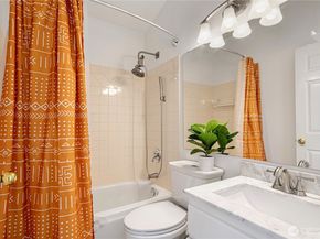 9834 NE 130th Place, Kirkland WA 98034