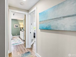 490 Madison Avenue N 202, Bainbridge Island WA 98110