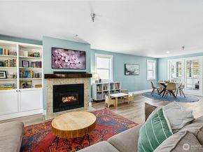 490 Madison Avenue N 202, Bainbridge Island WA 98110