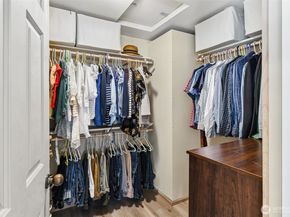 490 Madison Avenue N 202, Bainbridge Island WA 98110