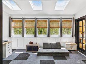 490 Madison Avenue N 202, Bainbridge Island WA 98110