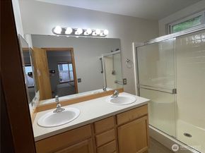 2820 V Court SE, Auburn WA 98002