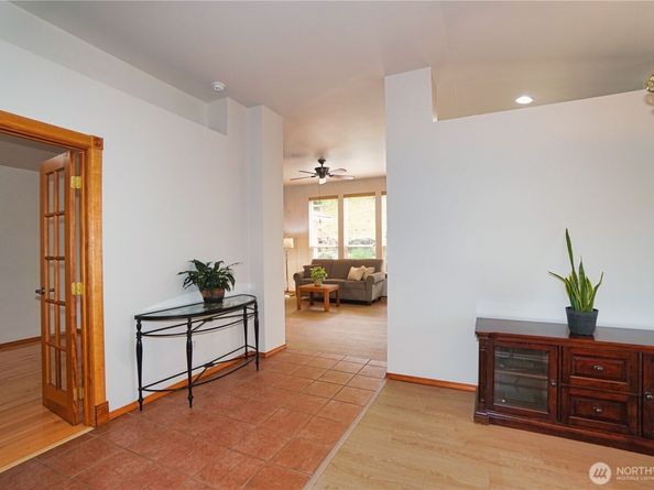 2820 V Court SE, Auburn WA 98002