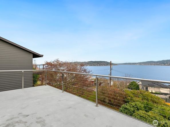 10445 Dixon Drive S, Seattle WA 98178