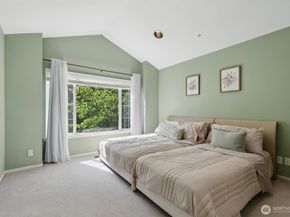 11800 SE 4th Place 203, Bellevue WA 98005