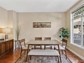 11800 SE 4th Place 203, Bellevue WA 98005