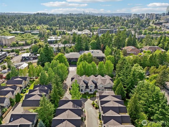 11800 SE 4th Place 203, Bellevue WA 98005
