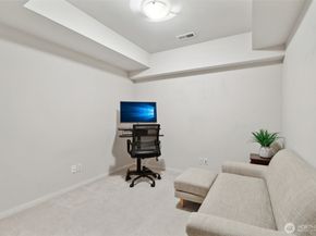 11800 SE 4th Place 203, Bellevue WA 98005