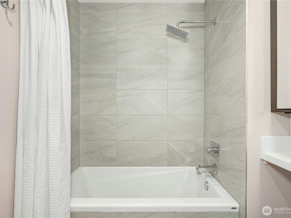 1760 NW 56th Street 608, Seattle WA 98107