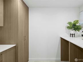 110 B 2nd Street S, Kirkland WA 98033