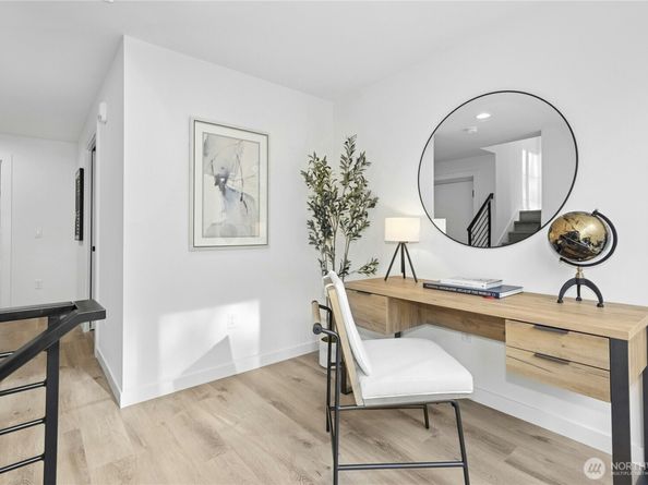 110 B 2nd Street S, Kirkland WA 98033