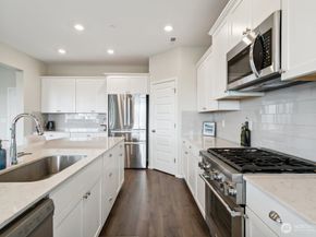 1134 Baker Heights Loop, Bremerton WA 98312