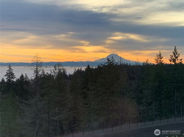 1134 Baker Heights Loop, Bremerton WA 98312