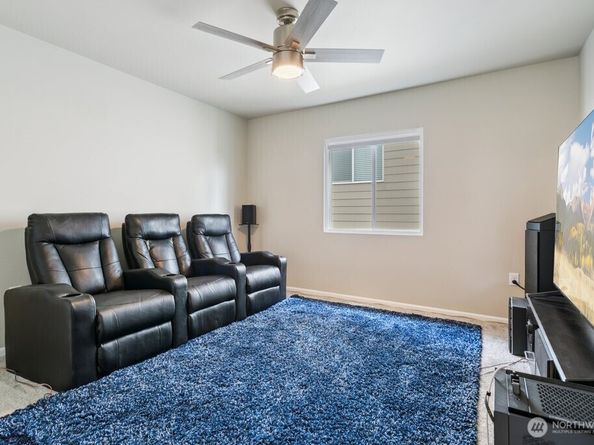 1134 Baker Heights Loop, Bremerton WA 98312