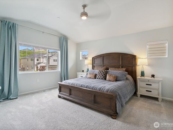 1134 Baker Heights Loop, Bremerton WA 98312