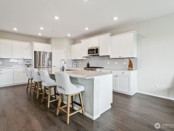 1134 Baker Heights Loop, Bremerton WA 98312