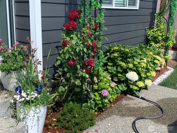 1134 Baker Heights Loop, Bremerton WA 98312