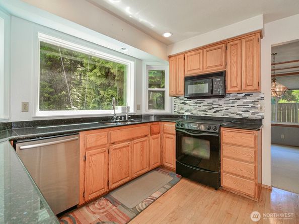 904 187th Place SW, Lynnwood WA 98036