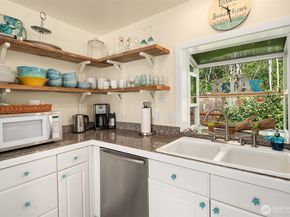 24410 Vashon Highway SW, Vashon WA 98070