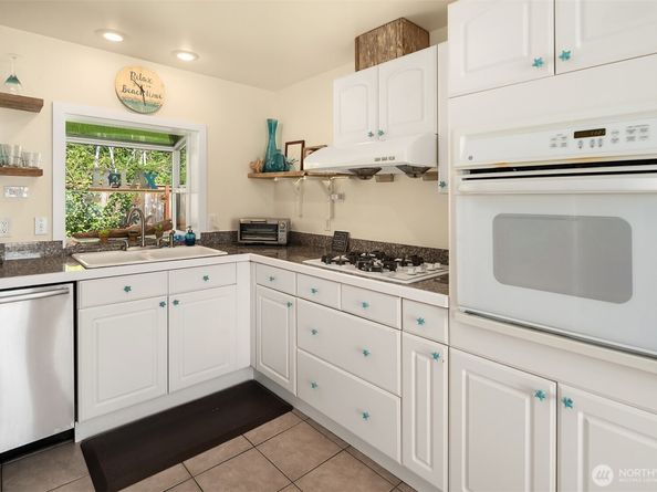 24410 Vashon Highway SW, Vashon WA 98070