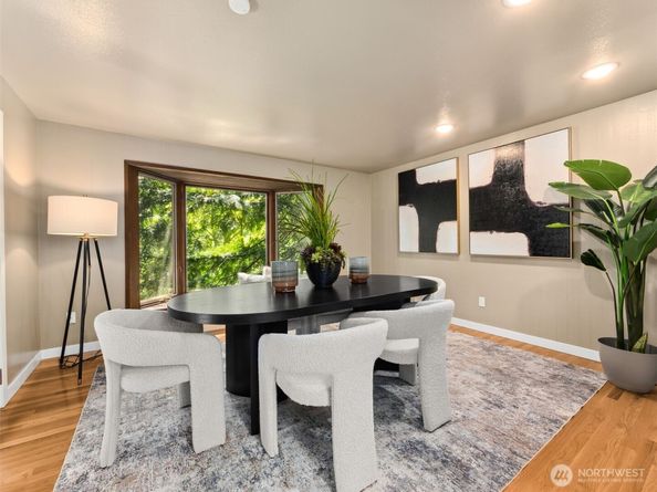 6423 E Mercer Way, Mercer Island WA 98040