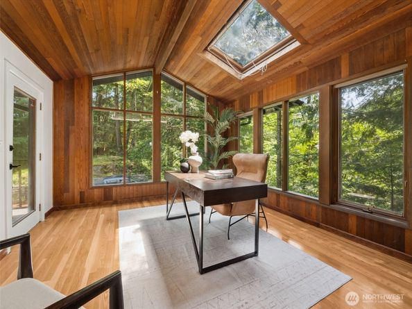 6423 E Mercer Way, Mercer Island WA 98040