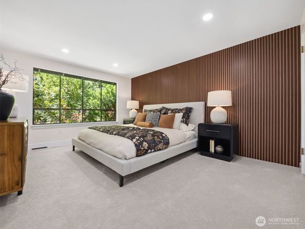6423 E Mercer Way, Mercer Island WA 98040