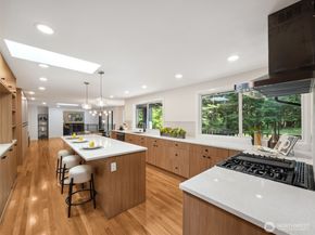 6423 E Mercer Way, Mercer Island WA 98040