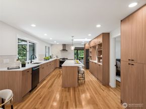 6423 E Mercer Way, Mercer Island WA 98040