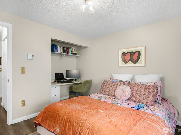 3505 W Government Way 203, Seattle WA 98199