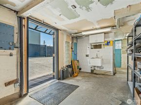 903 NW 50th Street, Seattle WA 98107