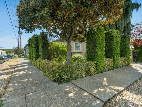 903 NW 50th Street, Seattle WA 98107