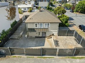 903 NW 50th Street, Seattle WA 98107