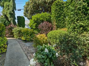 903 NW 50th Street, Seattle WA 98107