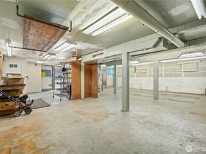 903 NW 50th Street, Seattle WA 98107