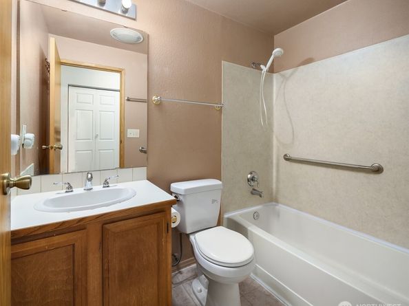 1604 11th Avenue S 201, Seattle WA 98134
