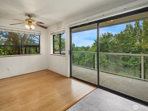 1604 11th Avenue S 201, Seattle WA 98134