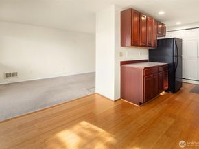 1604 11th Avenue S 201, Seattle WA 98134