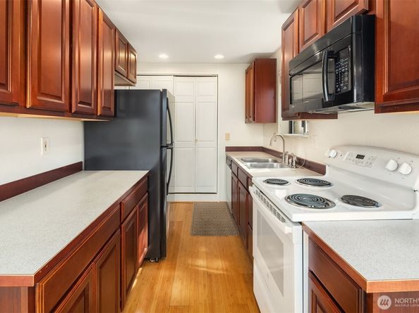 1604 11th Avenue S 201, Seattle WA 98134