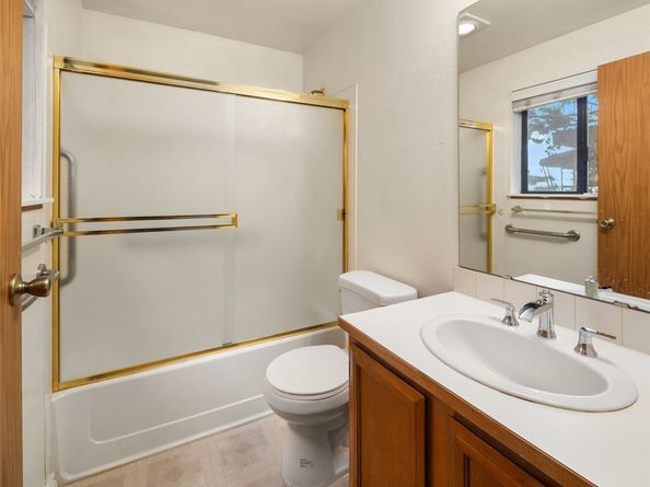 1604 11th Avenue S 201, Seattle WA 98134