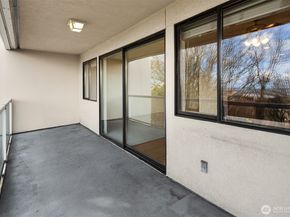 1604 11th Avenue S 201, Seattle WA 98134