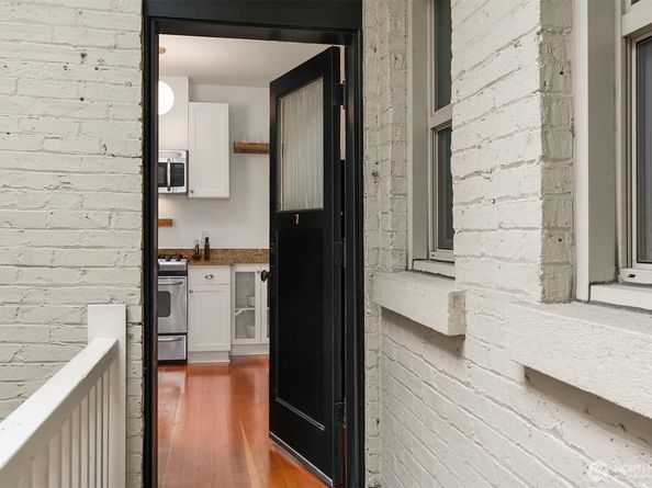 123 John Street 7, Seattle WA 98109